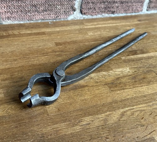 Vintage blacksmith - 16”,