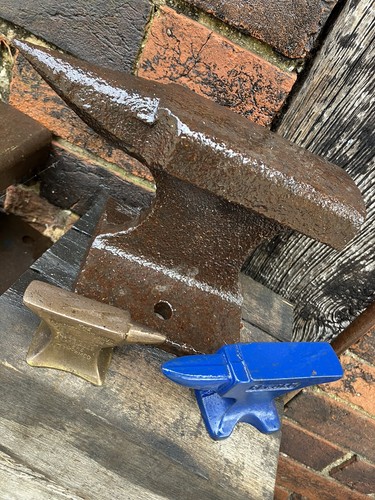 Small vintage anvils - vintage, 1x