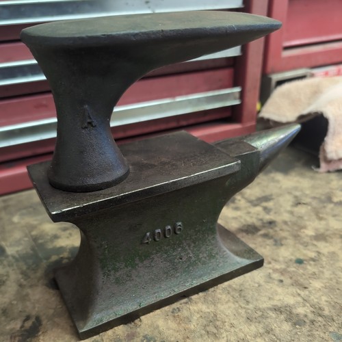 Vintage blacksmiths anvil - blacksmiths,