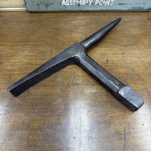 Vintage blacksmiths bick - 18”,