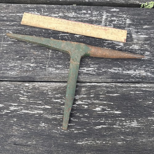 Blacksmiths stake anvil - blacksmiths,